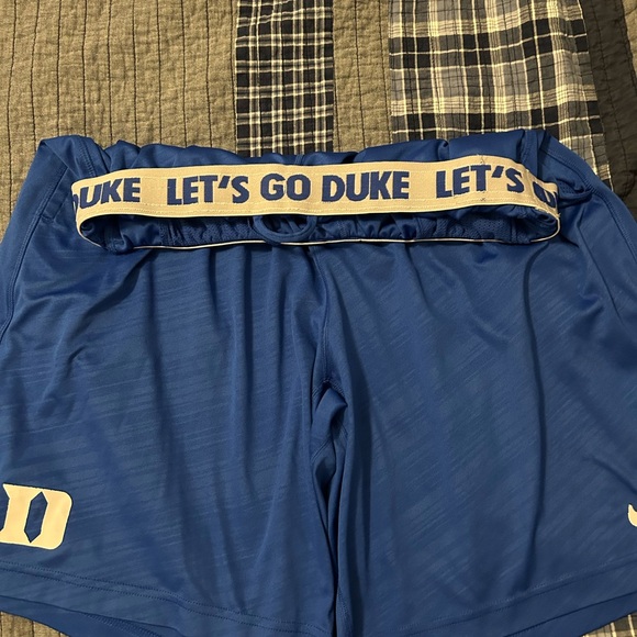 Nike Duke Shorts - Picture 2 of 4